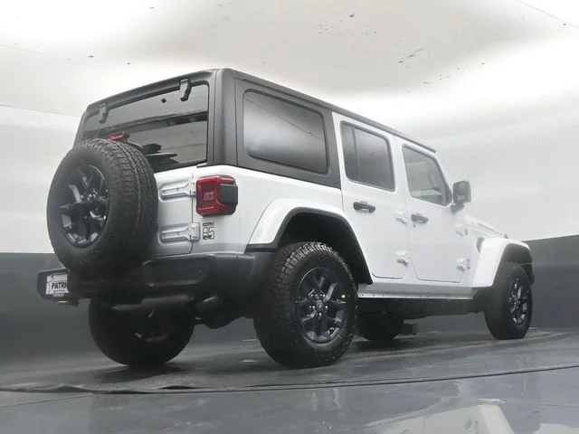 New 2026 Bright White Clear-Coat Exterior Paint Jeep 85th Anniversary Edition image 43