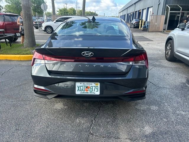 Used 2022 Portofino Gray Hyundai SEL image 7
