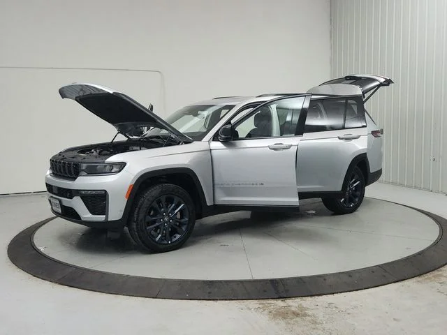 New 2026 Silver Zynith Jeep Limited image 12