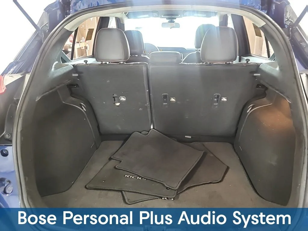 Certified Used 2020 Blue Nissan SR image 3