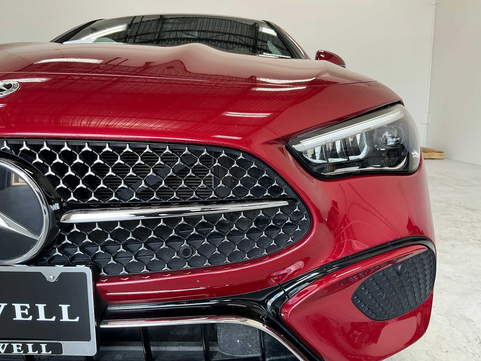 Certified Used 2026 MANUFAKTUR Patagonia Red Metallic Mercedes-Benz CLE 300 image 7