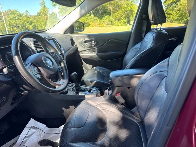 Used 2019 Red Jeep Limited image 15