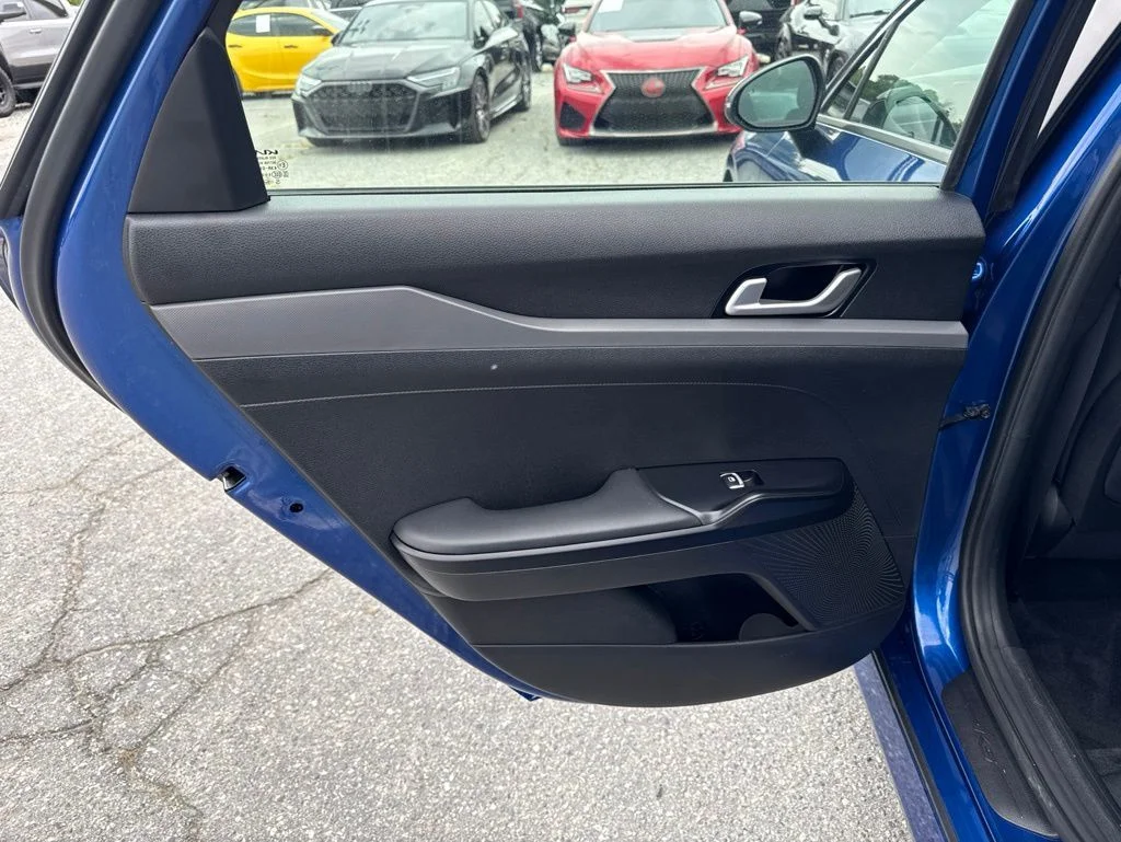 Used 2022 Blue Kia GT-Line image 27