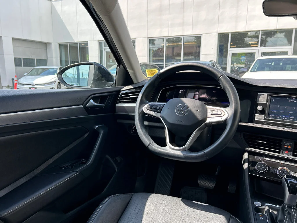 Used 2023 Black Volkswagen 1.5T SE image 26