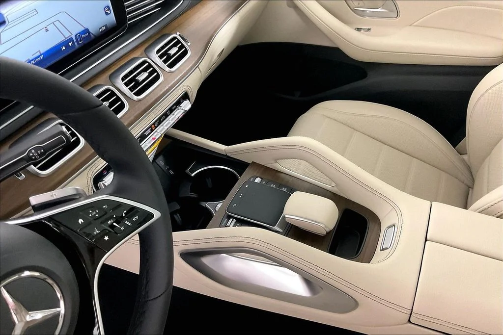 New 2026 Black Mercedes-Benz GLE 450 image 8
