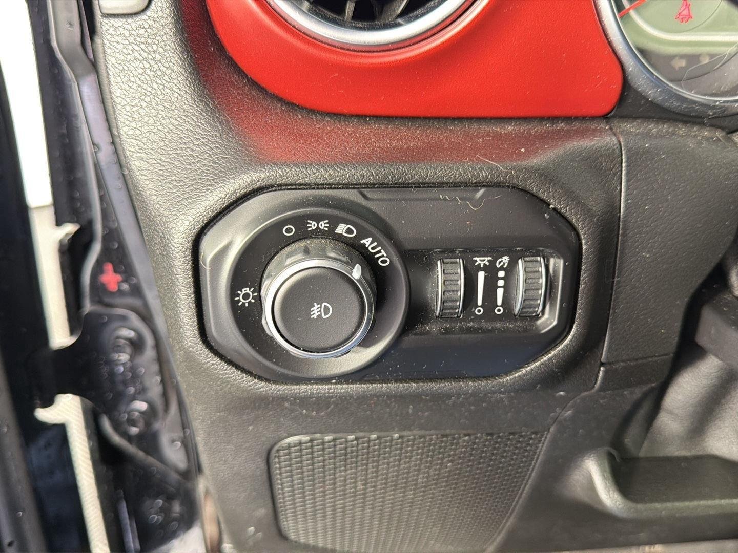 Used 2021 Black Clearcoat Jeep Unlimited Rubicon image 10