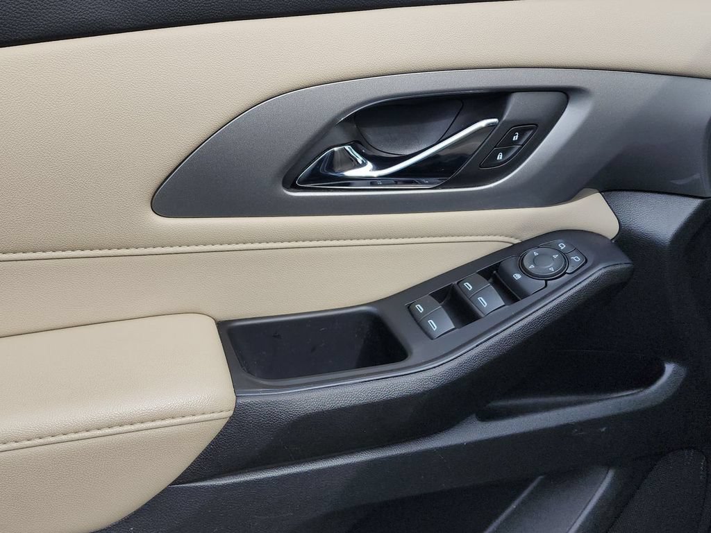 Used 2023 STERLING GRAY METALLIC Chevrolet LS image 13