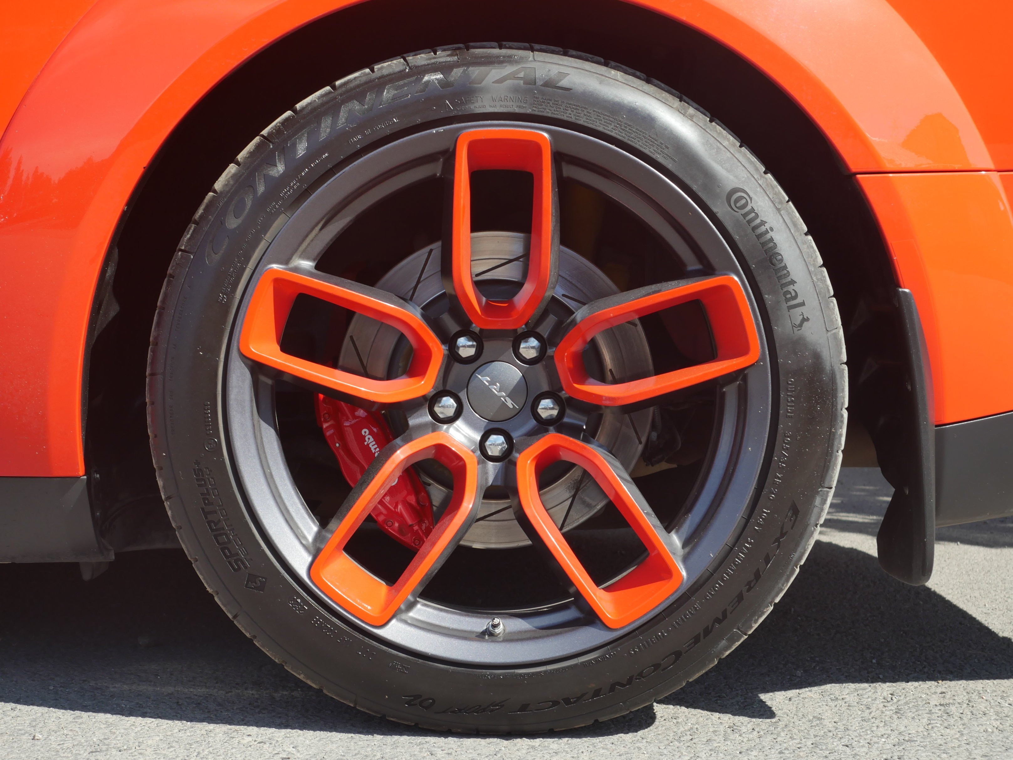 Used 2018 Go Mango Dodge SRT Hellcat Widebody image 18