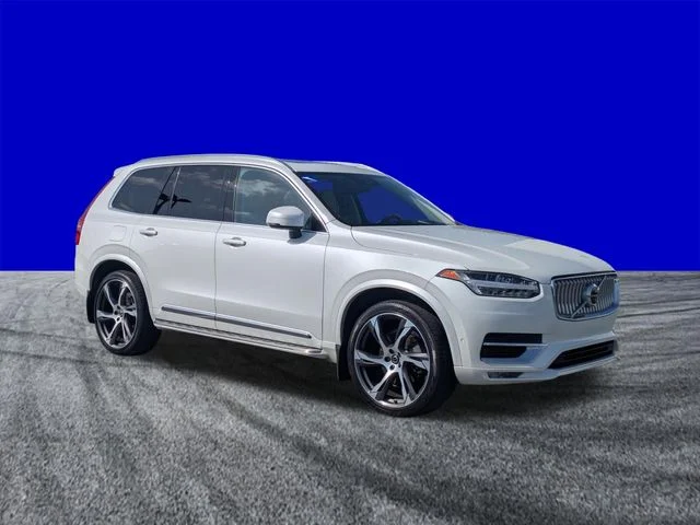 Certified Used 2022 Crystal White Metallic Volvo T6 Inscription image 2