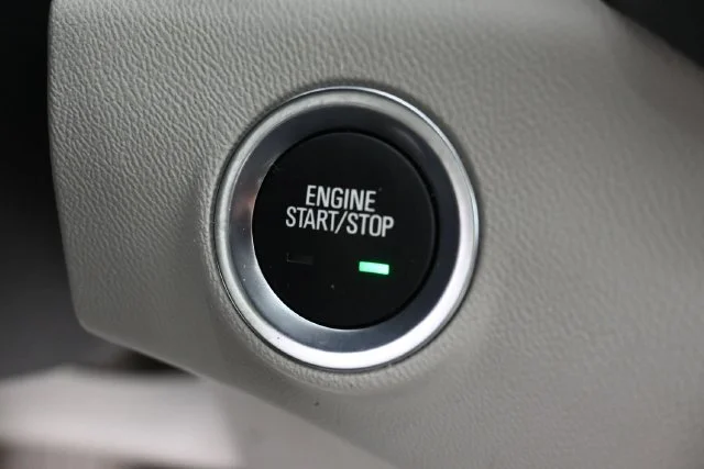 Used 2023 SUMMIT WHITE GMC Denali image 22