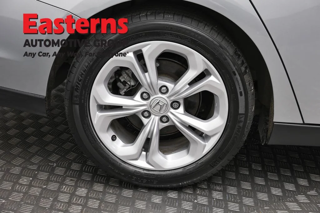 Used 2025 Silver Honda LX image 29