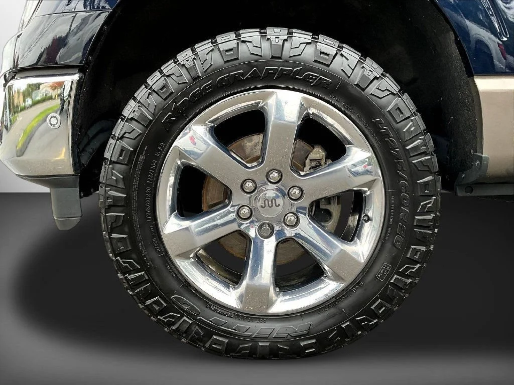 Used 2022 Antimatter Blue Metallic Ford King Ranch image 37