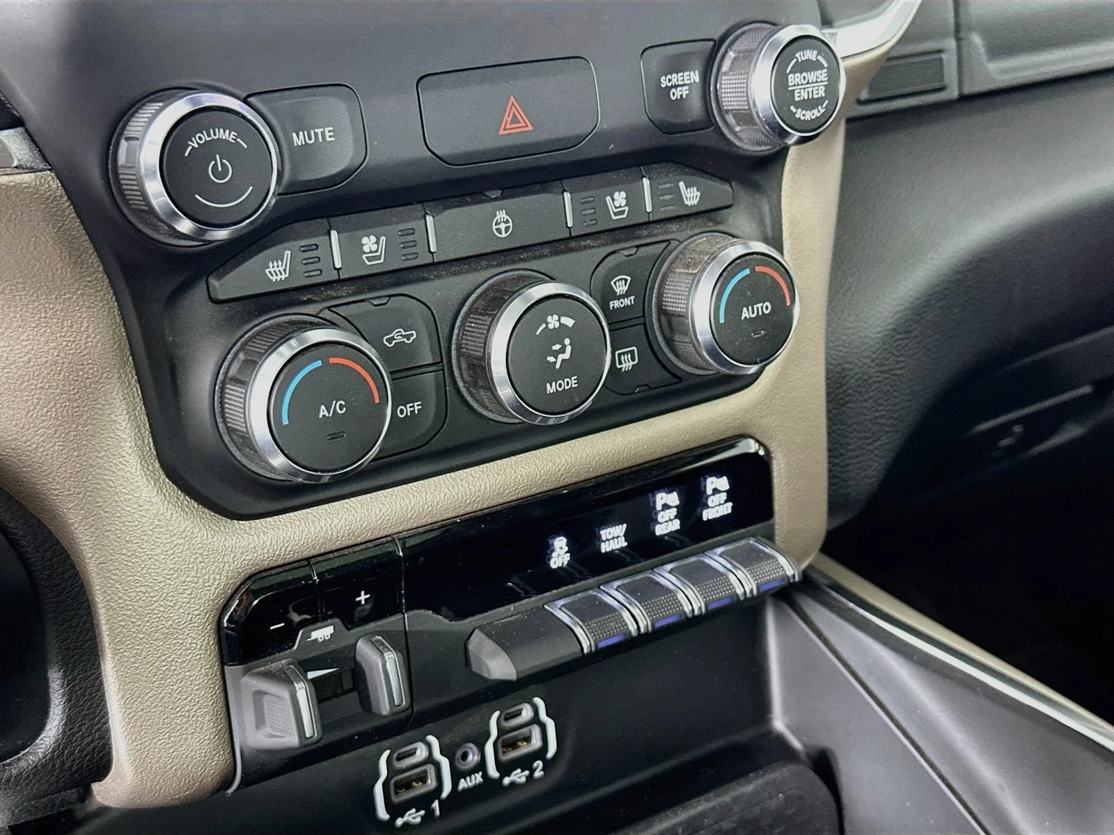 Used 2022 Patriot Blue Pearlcoat Ram Laramie image 15