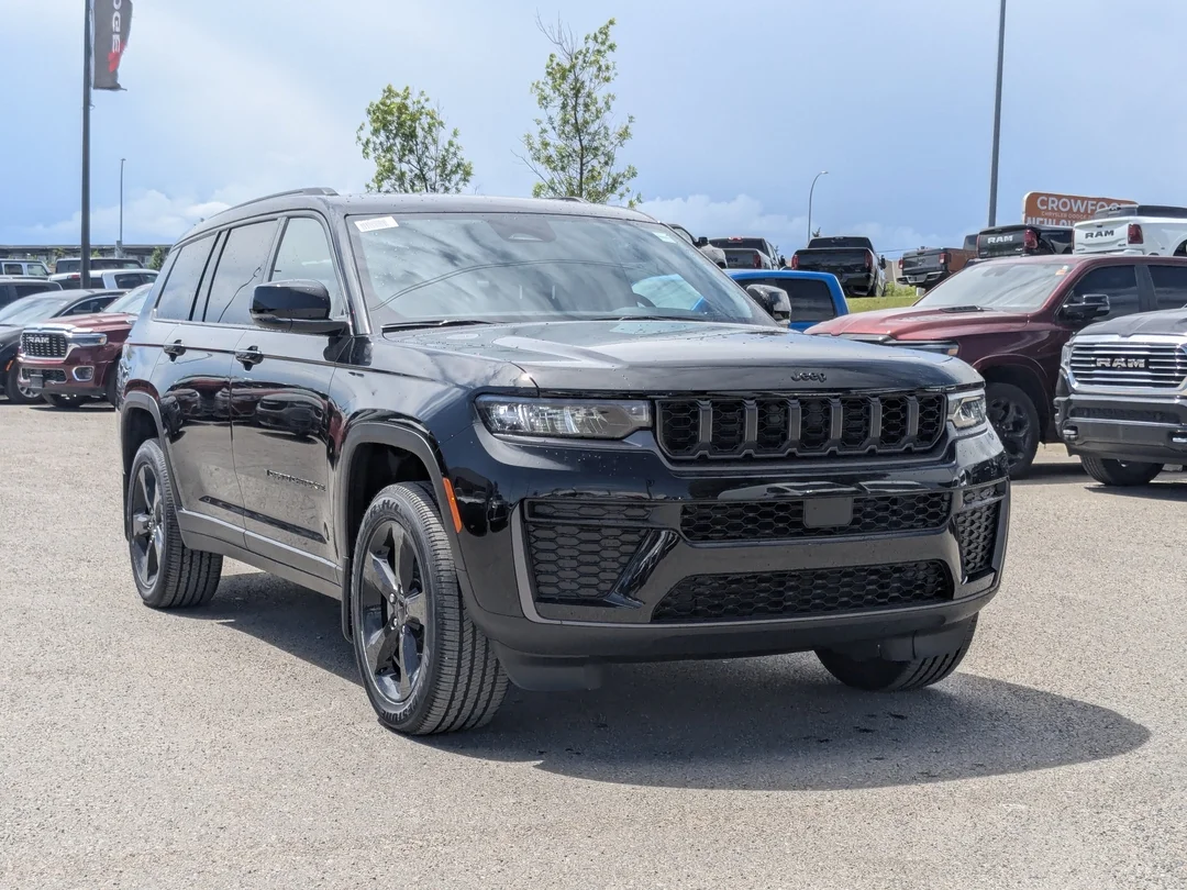 New 2026 Black Jeep Altitude - - 4x4 - 20 Gloss Black Wheels - Remote Start - Capri Leatherette & More! image 2