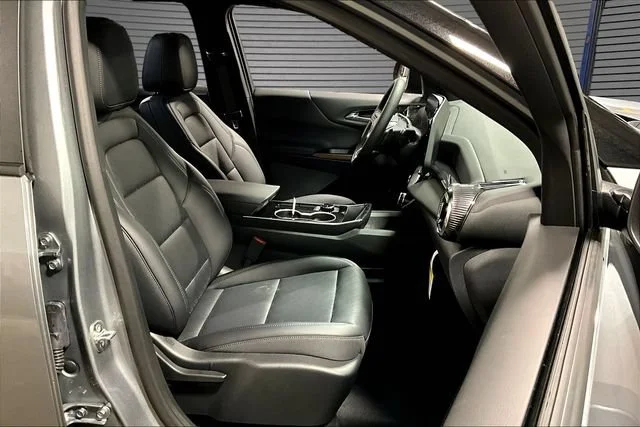 New 2027 Sterling Gray Metallic Chevrolet LT image 10