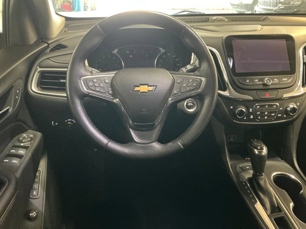 Used 2018 CAJUN RED TINTCOAT Chevrolet Premier image 17