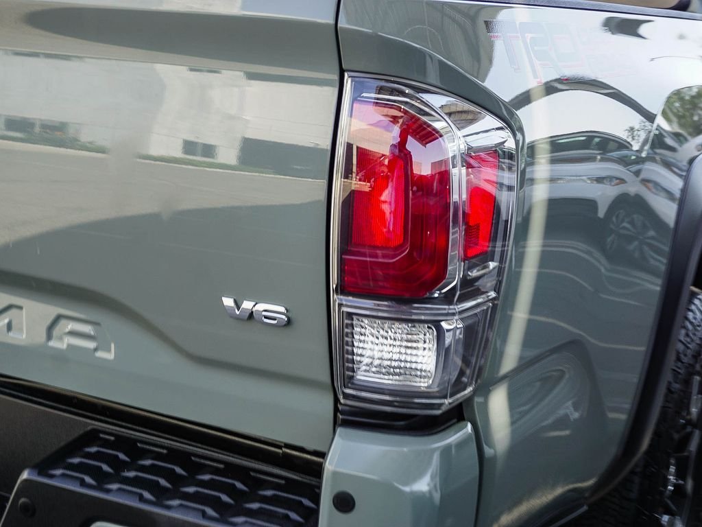 Used 2022  Toyota TRD Off-Road image 7