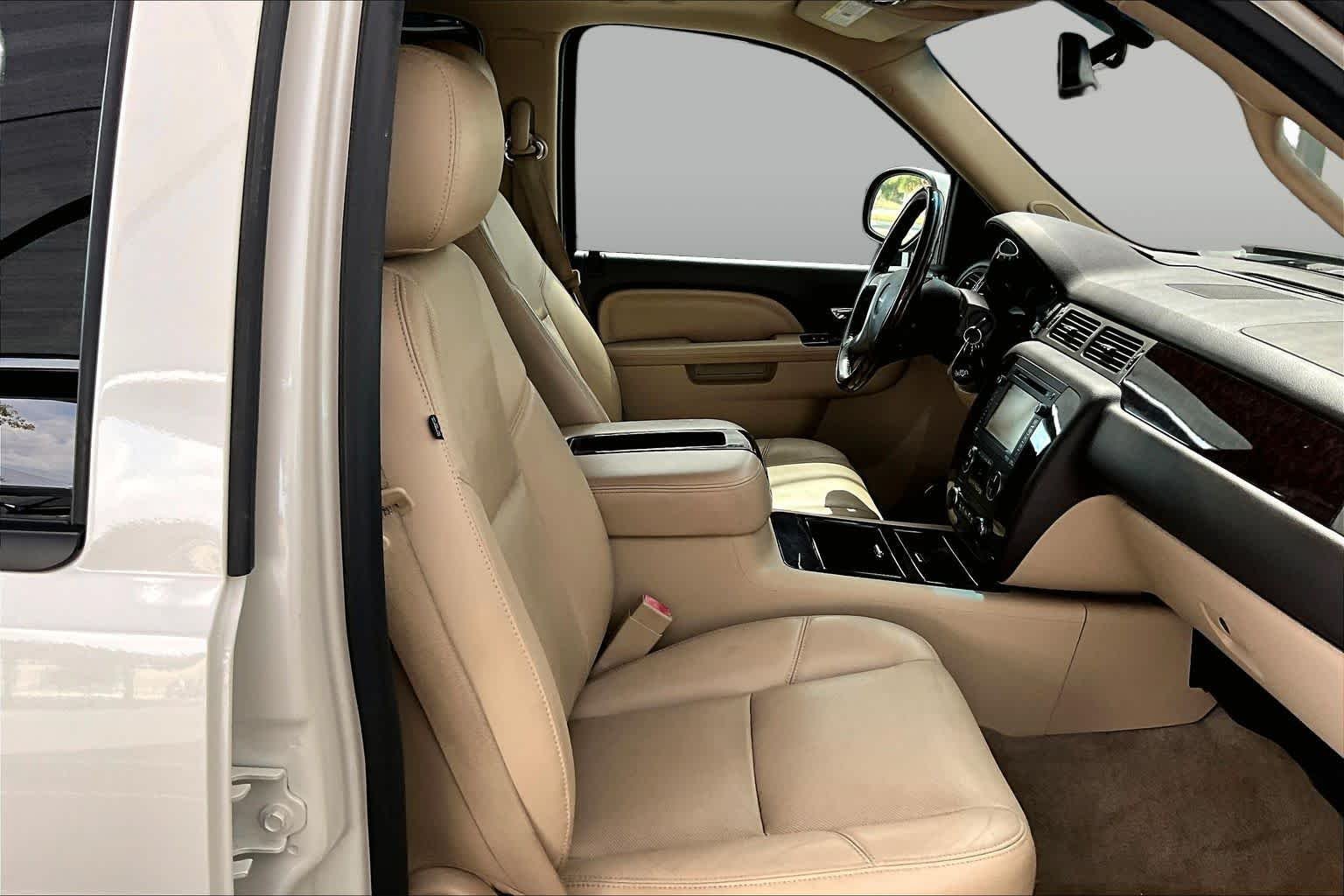 Used 2012 White Diamond Tricoat GMC Denali image 8