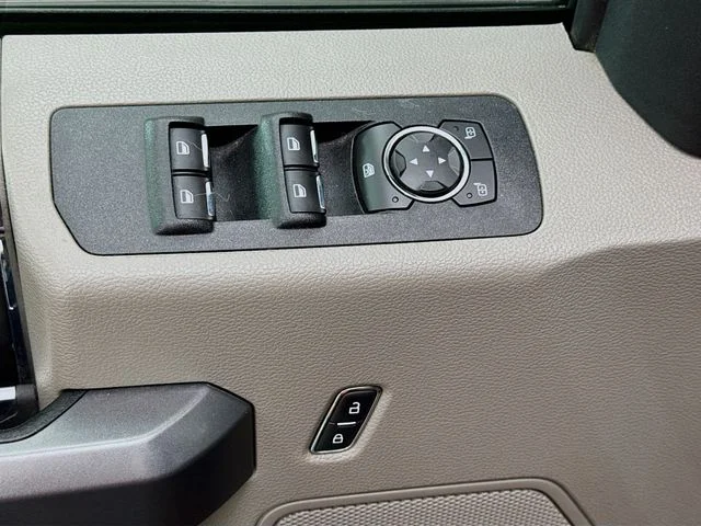 Used 2019 Ruby Red Metallic Ford XLT image 18