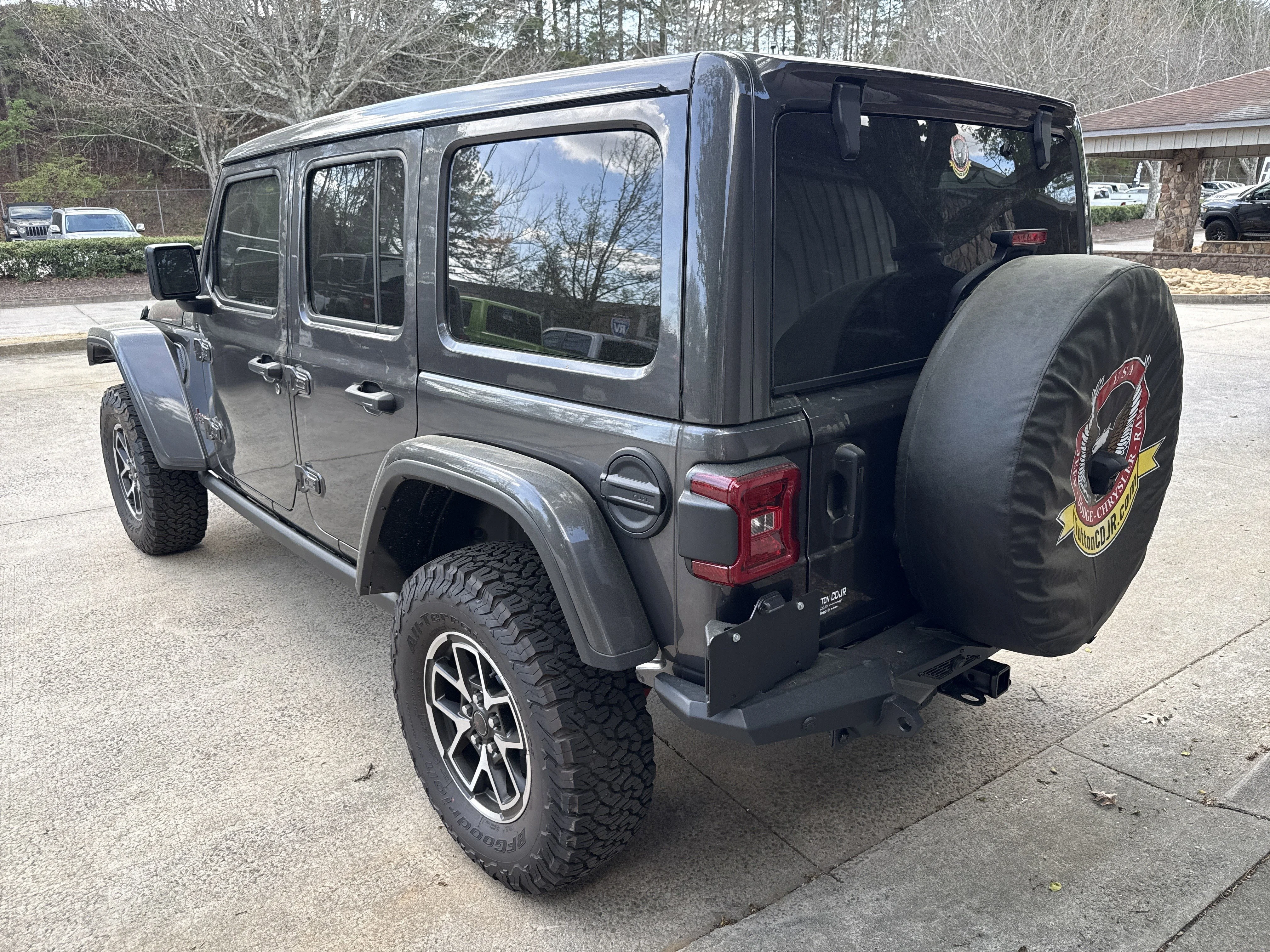 New 2026 Granite Crystal Metallic Clearcoat Jeep Rubicon image 5