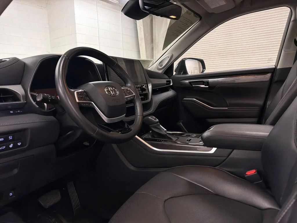 Certified Used 2022 Black Toyota Platinum image 6