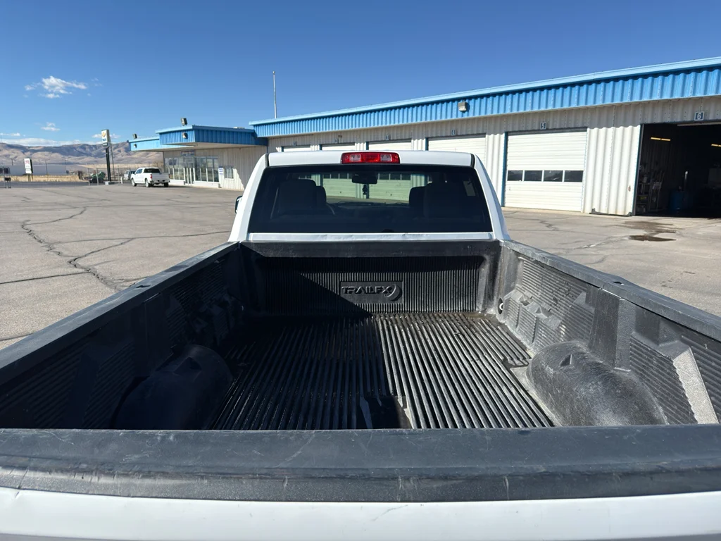 Used 2015 Bright White Clearcoat Ram Tradesman image 5