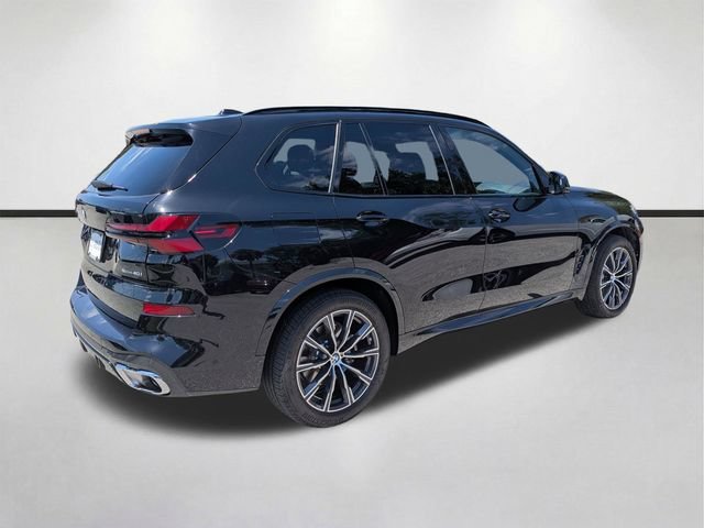 Used 2026 Black Sapphire Metallic BMW sDrive40i image 5