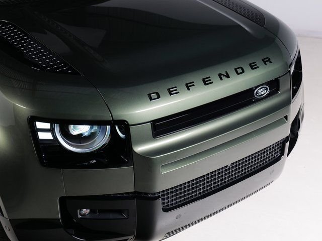New 2026 Woolstone Green Land Rover X-Dynamic SE image 31