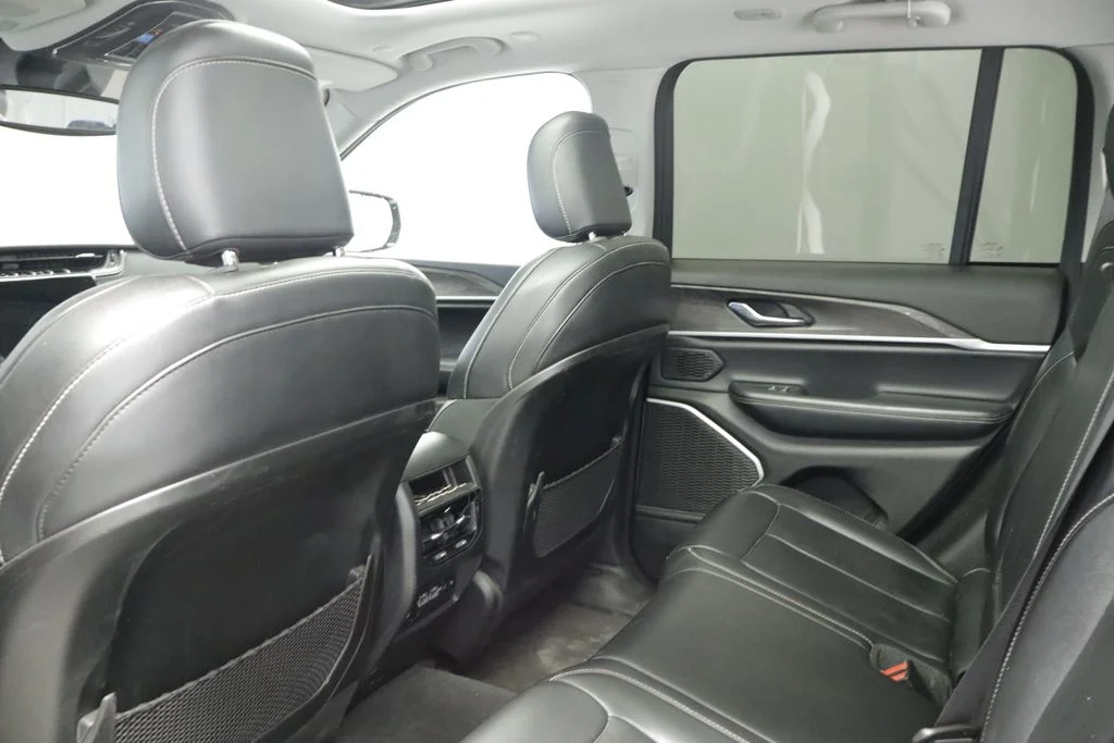 Used 2022 White Jeep Limited image 21
