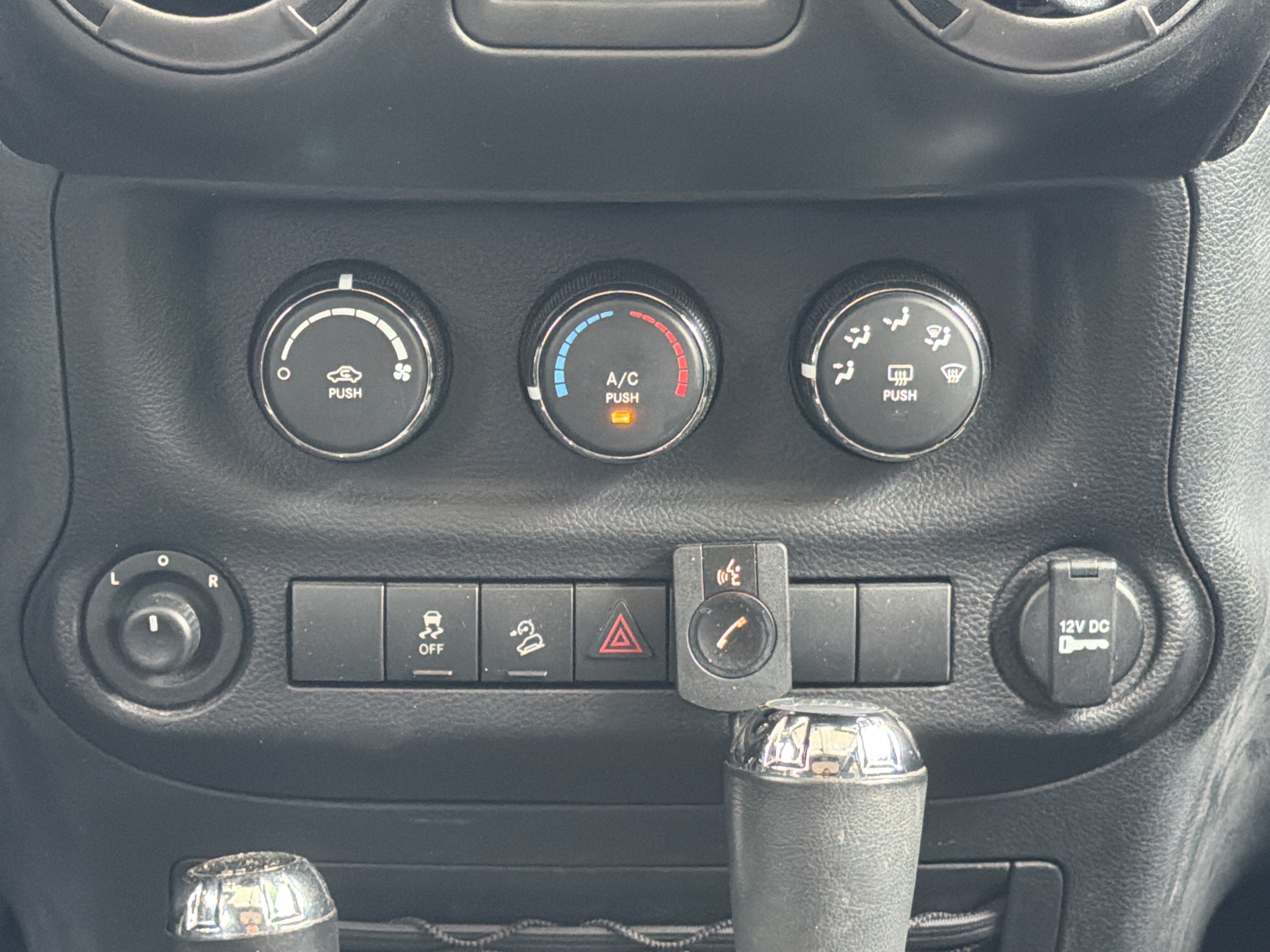 Used 2017 Bright White Clearcoat Jeep Sport image 6