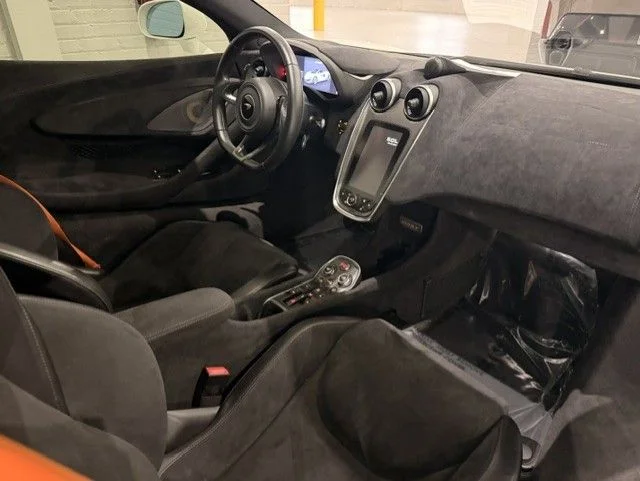 Used 2020 White McLaren Base image 2