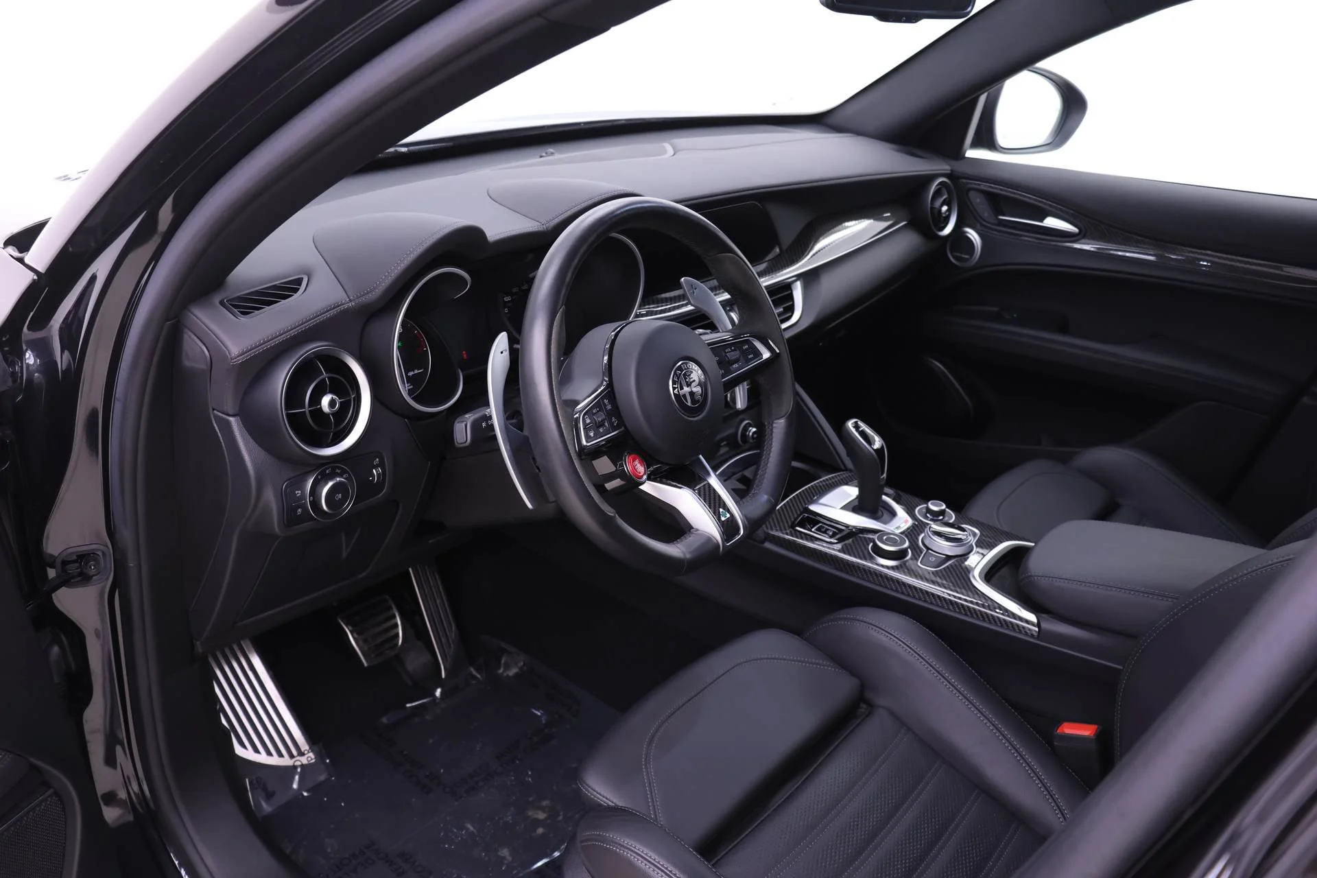 Used 2023 Black Alfa Romeo Quadrifoglio image 5