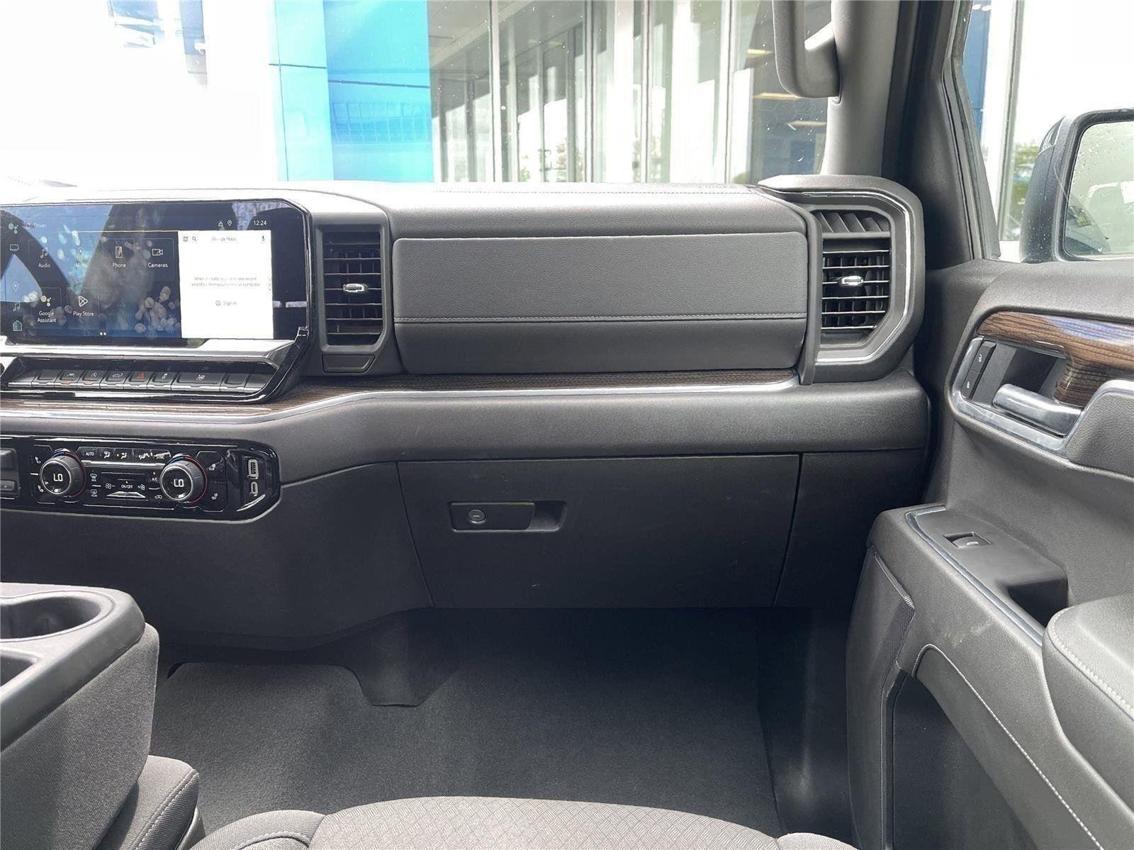 2025 Chevrolet Silverado 1500 LT - Photo 33