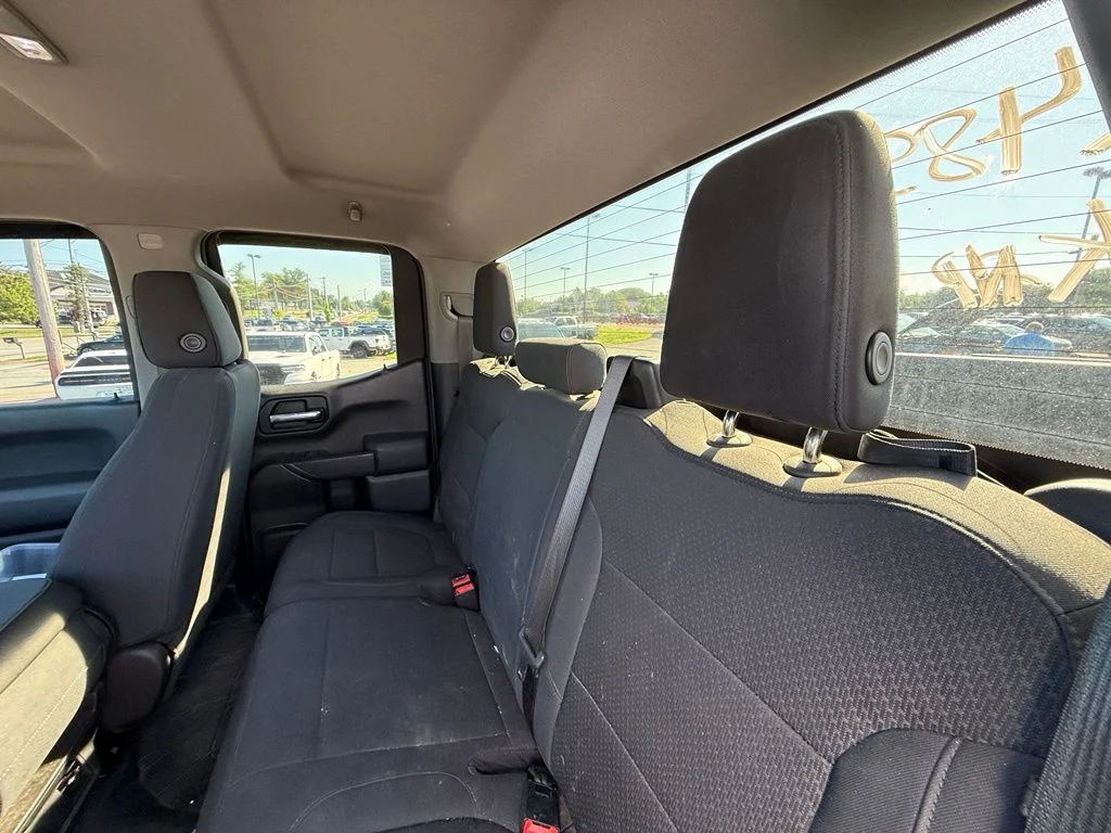 Used 2019 Red Chevrolet Custom image 24
