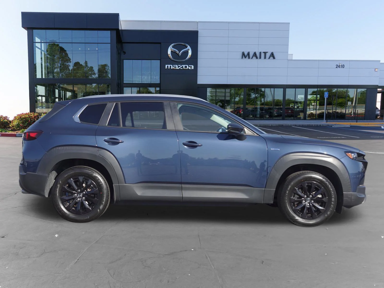 Certified Used 2025 Ingot Blue Metallic Mazda Preferred image 2