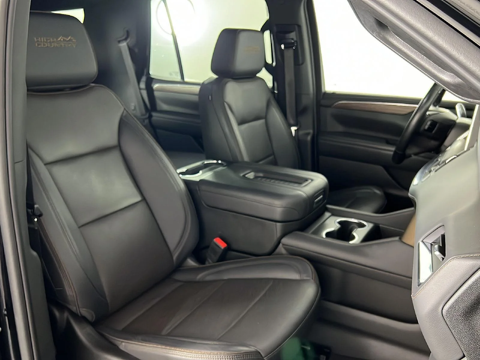 Used 2023 Black Chevrolet High Country image 25