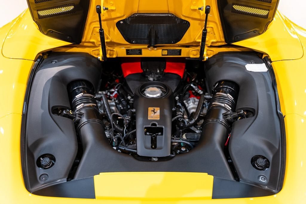 Used 2021 Giallo Modena Ferrari Base image 14