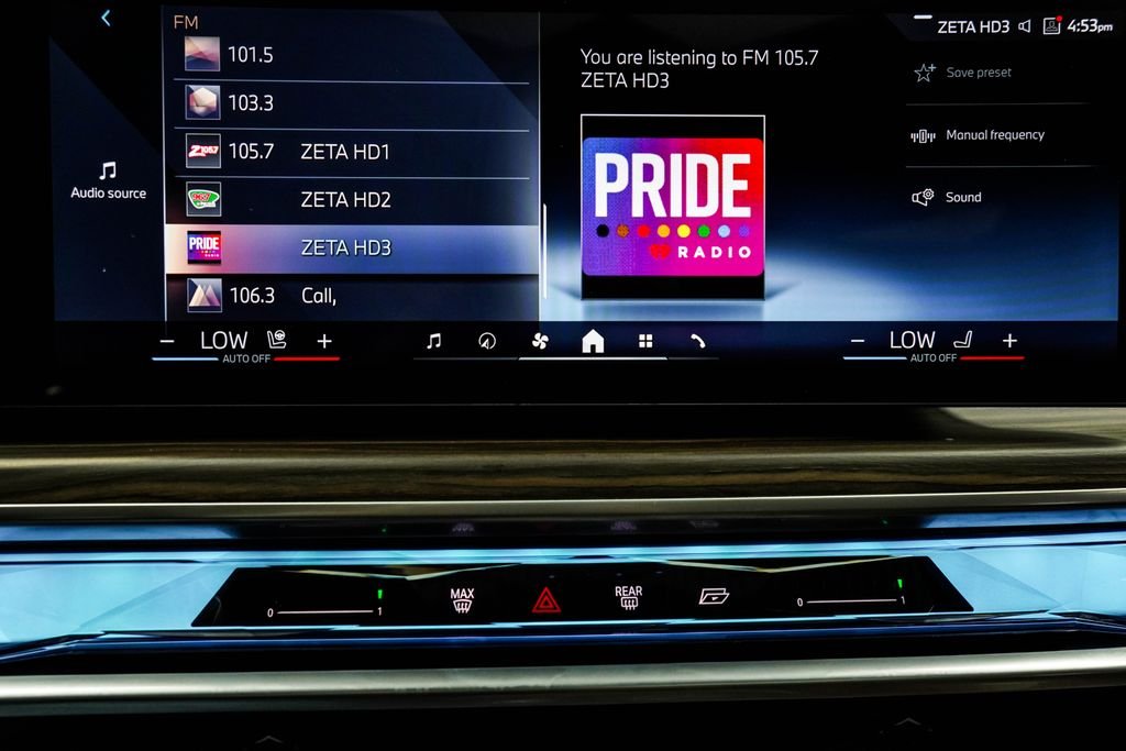 Used 2025 Black BMW 740i xDrive image 30