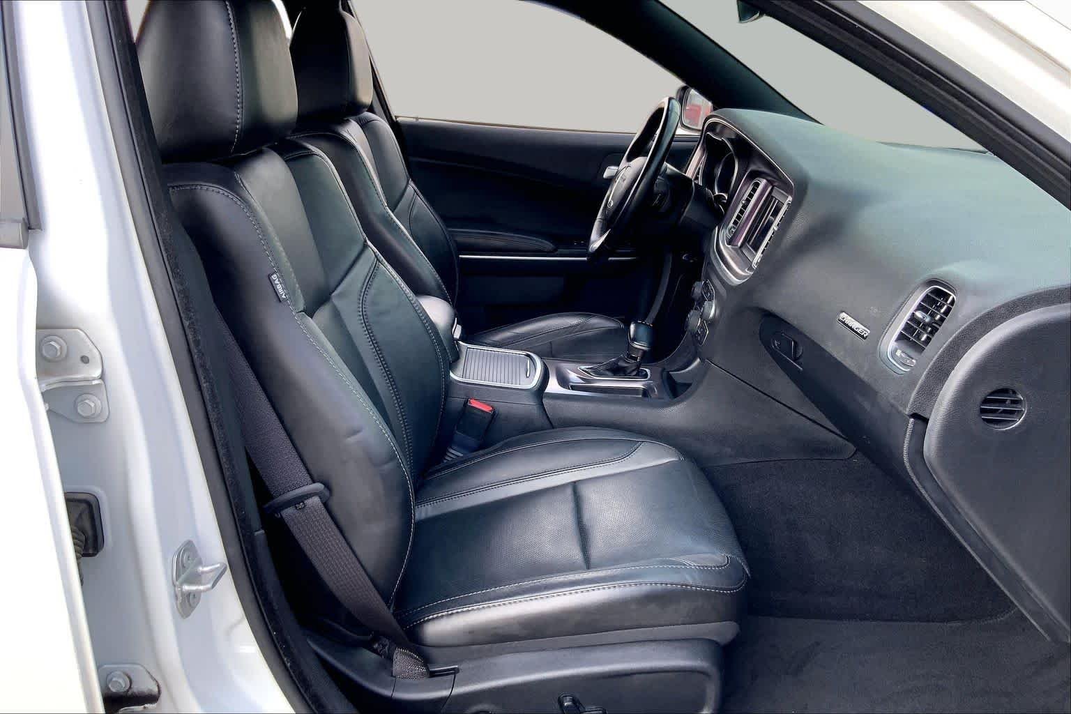 Used 2021 White Knuckle Clearcoat Dodge SXT image 9