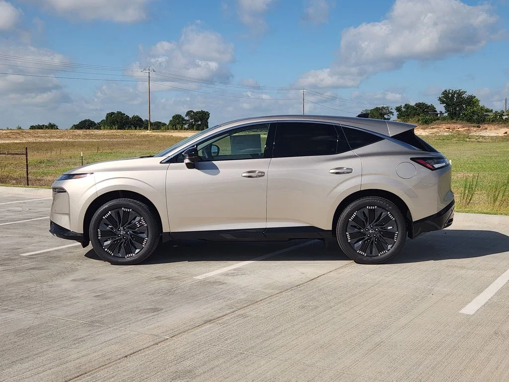 New 2026 Champagne Silver Metallic Nissan Platinum image 3