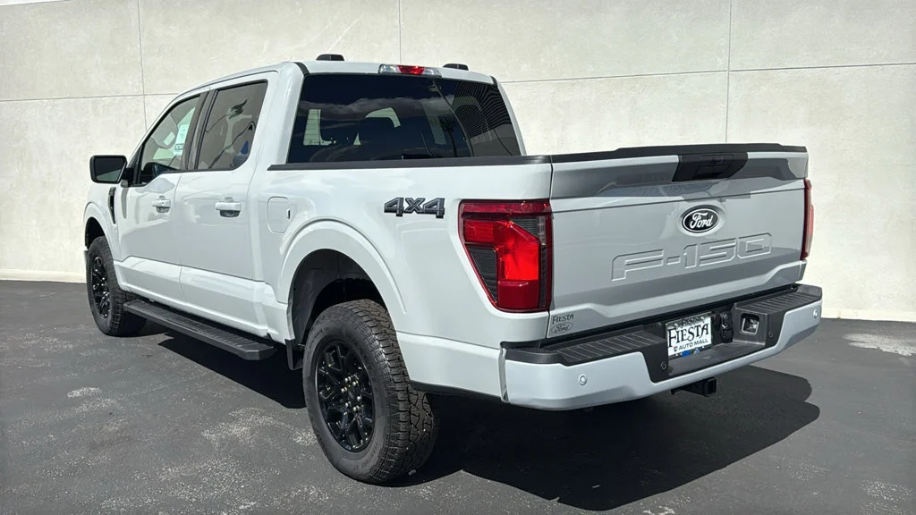 New 2026 Avalanche Ford XLT image 2