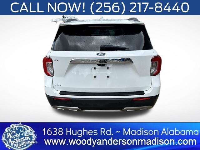 Certified Used 2022 White Metallic Ford XLT image 5