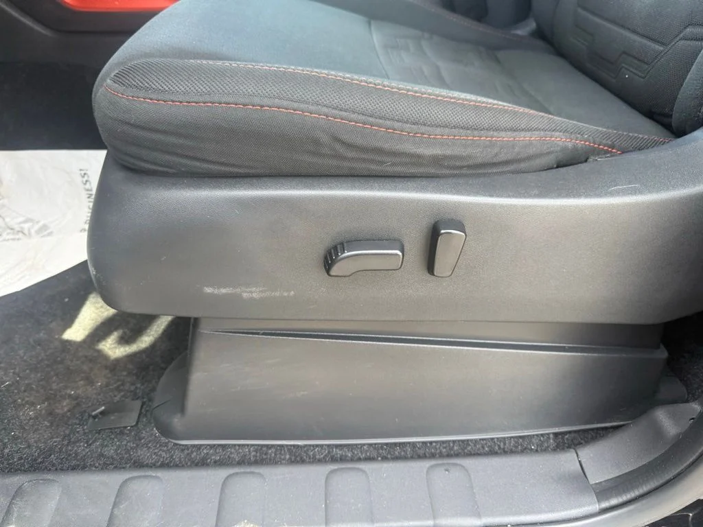 Used 2023 Black Nissan PRO-X image 18