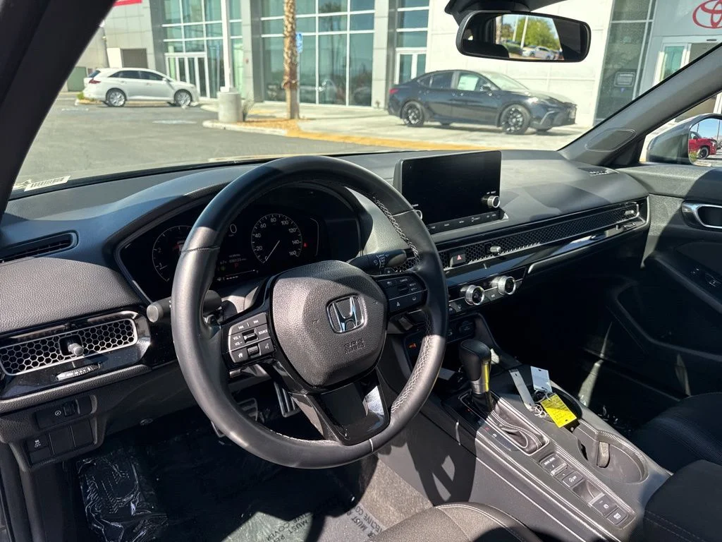 2025 Honda Civic Sport - Photo 13