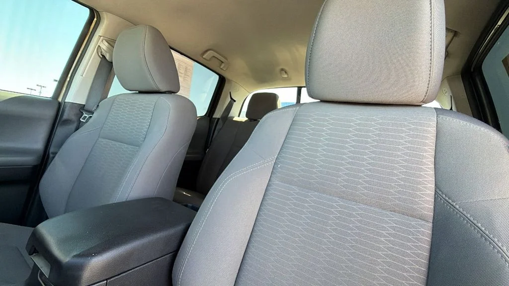 Used 2016 Quicksand Toyota SR5 image 11