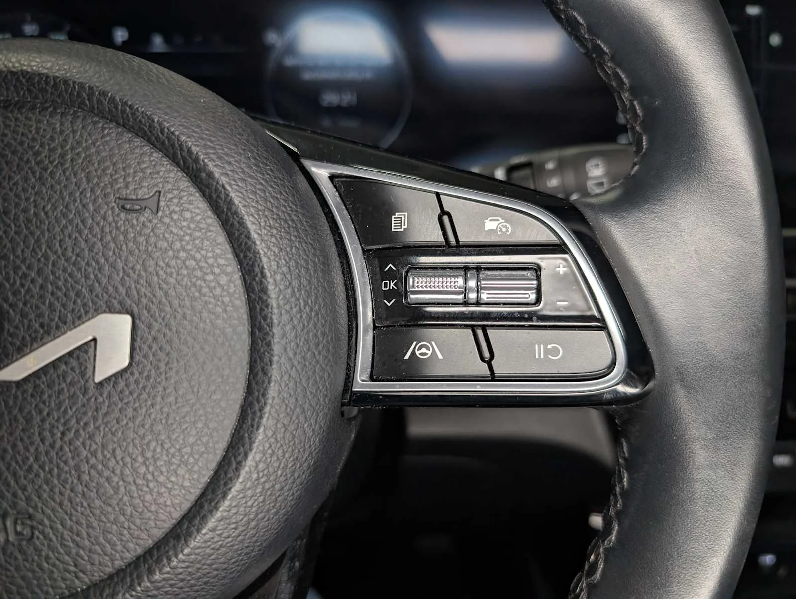 Used 2024 Gravity Gray Kia S image 38