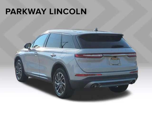 Used 2020 White Lincoln Standard image 3
