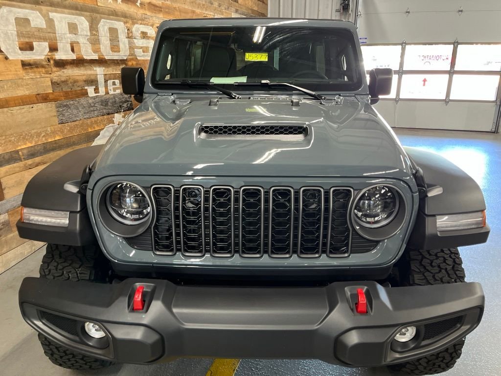 New 2026 Anvil Clear-Coat Exterior Paint Jeep Rubicon image 8
