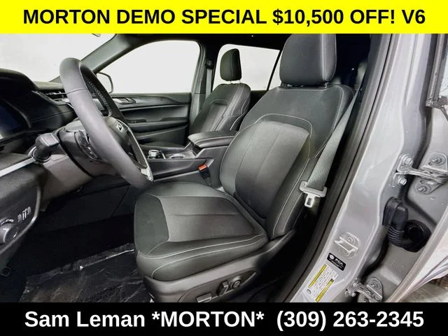 New 2025 Silver Jeep Laredo image 19