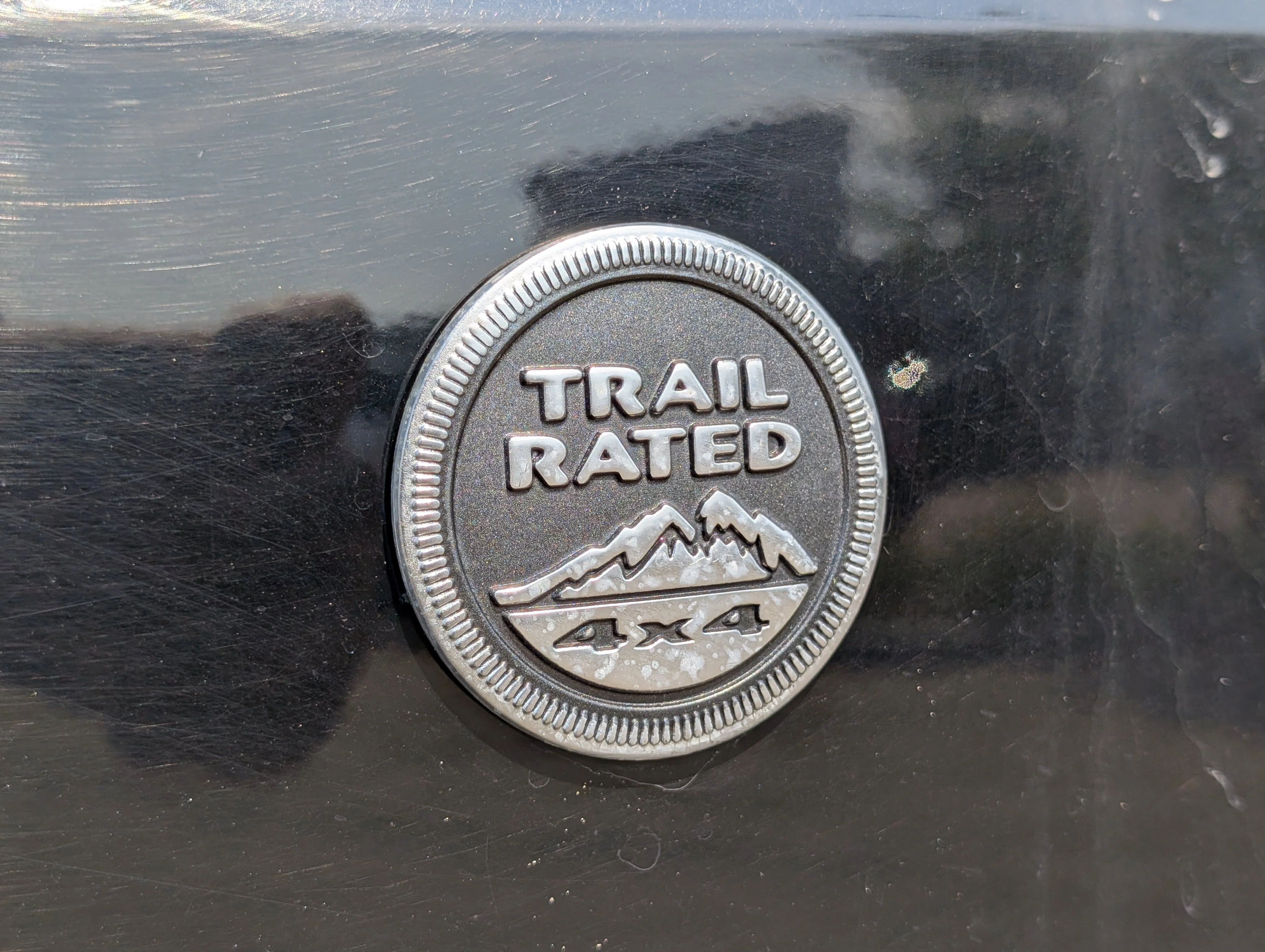 Used 2013 Black Jeep Sahara image 13